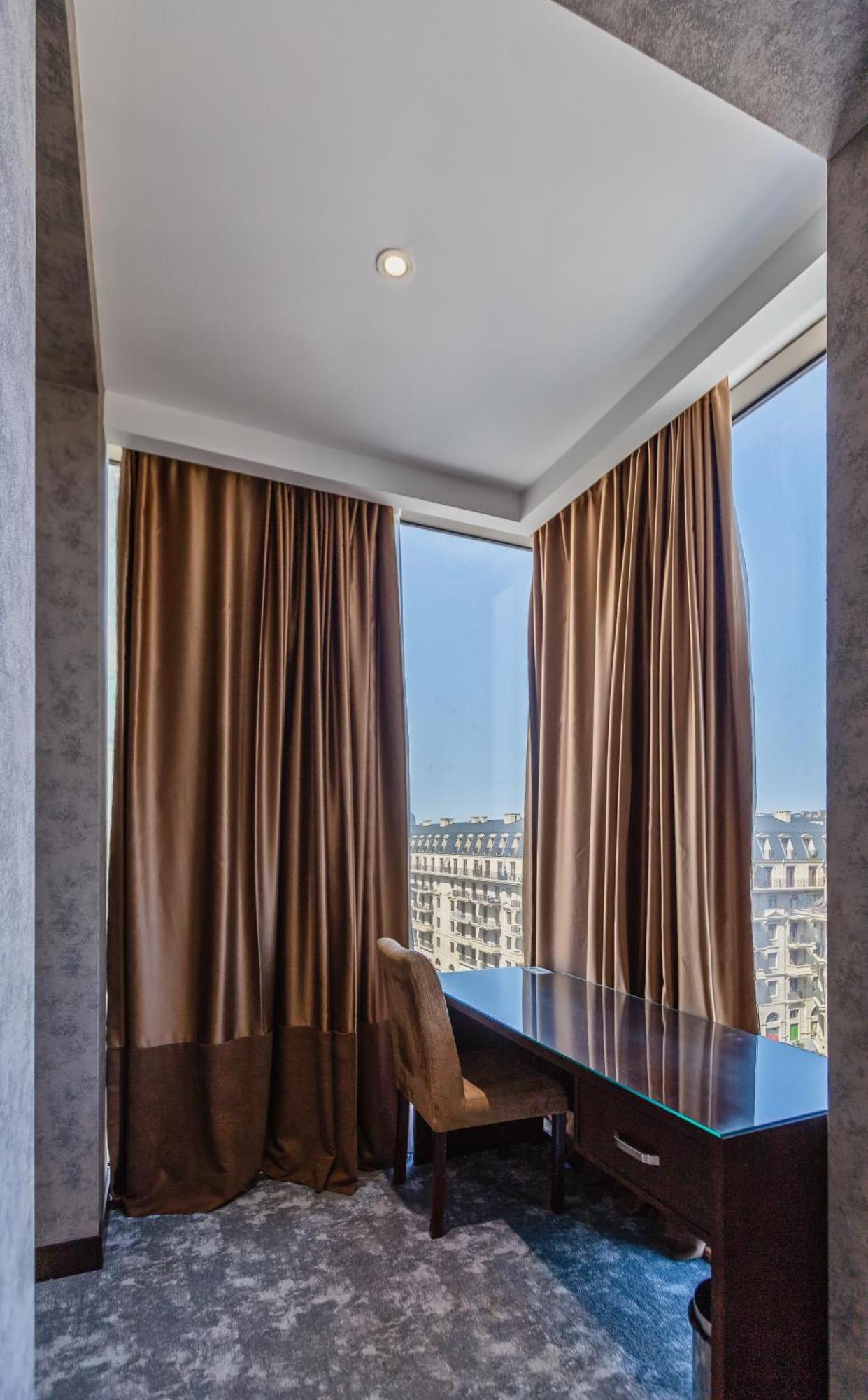 Harmony Hotel Baku Bagian luar foto