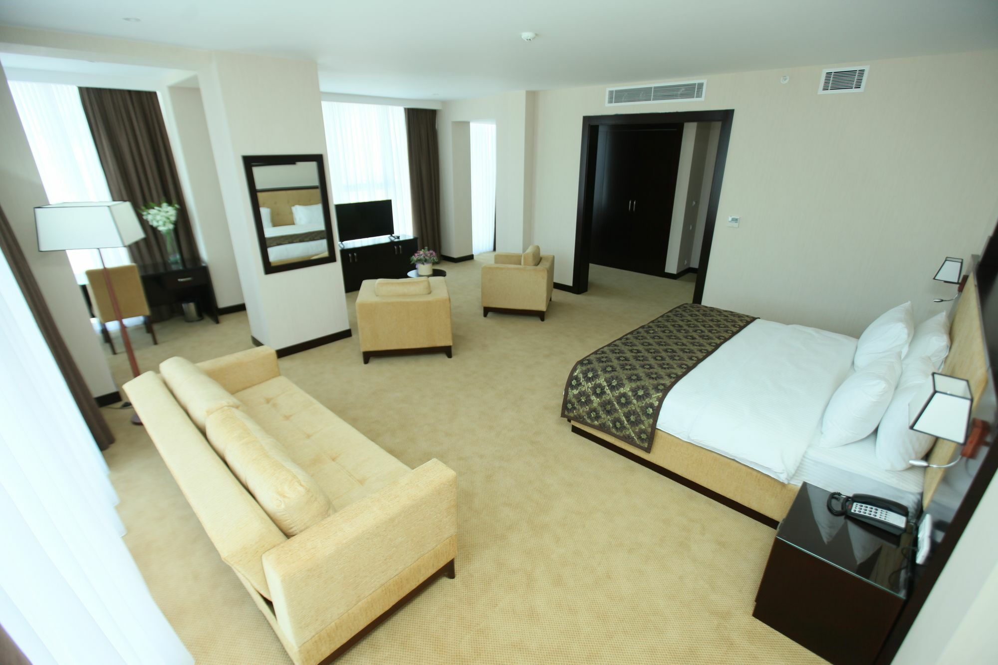 Harmony Hotel Baku Bagian luar foto
